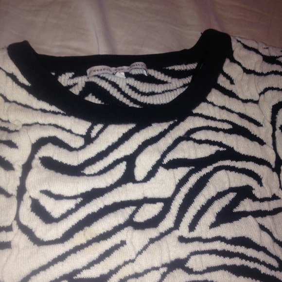 Search for sanity Sweater - Picture 2 of 3